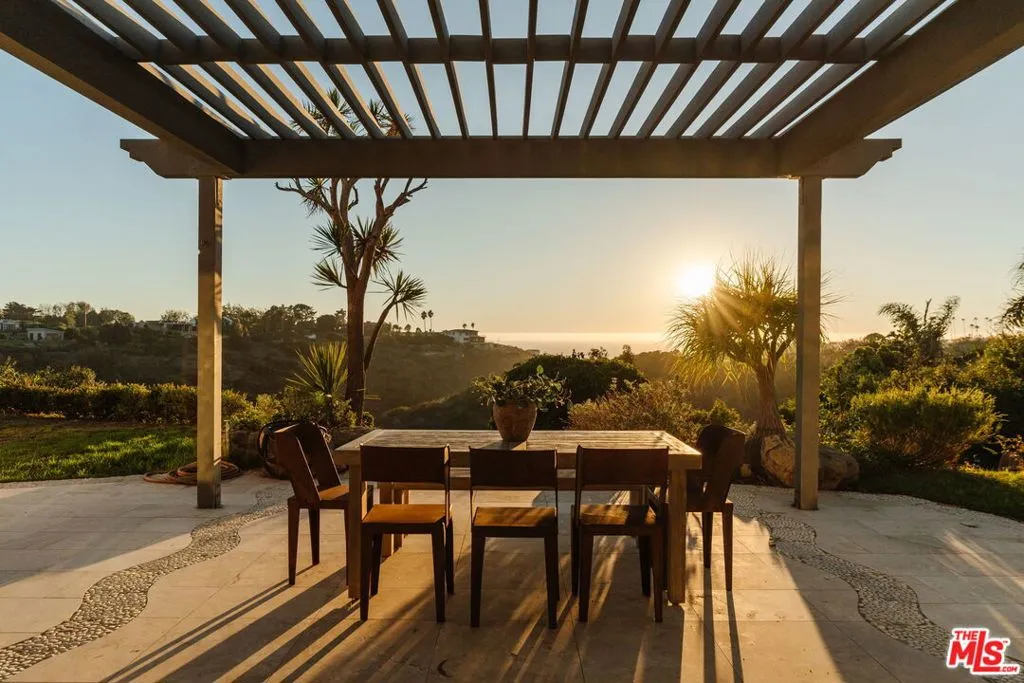 6767 Wandermere Road, Malibu, California 90265 home-pic-11